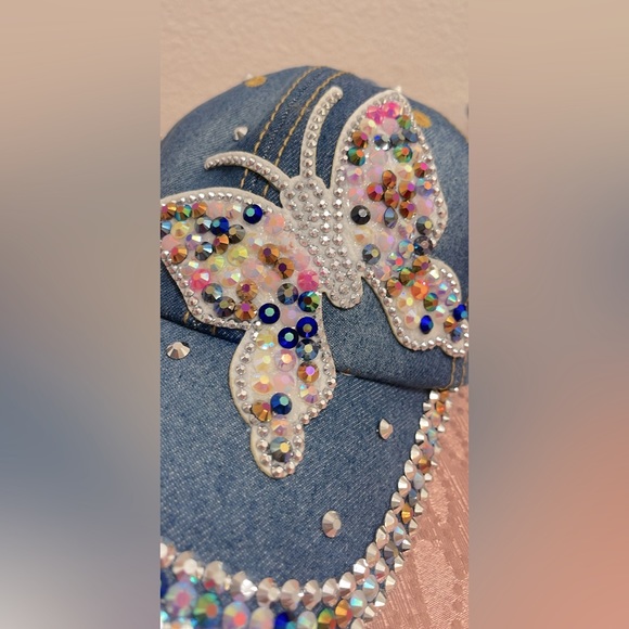 Woman hat with Butterfly design - Picture 3 of 4